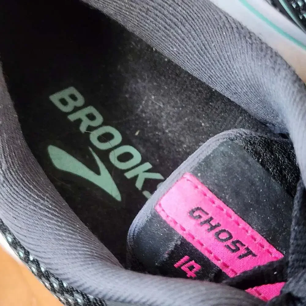 Brooks Ghost 14 Shoes Womens Size 9.5 Black Pink Running Sneakers 1203561B013